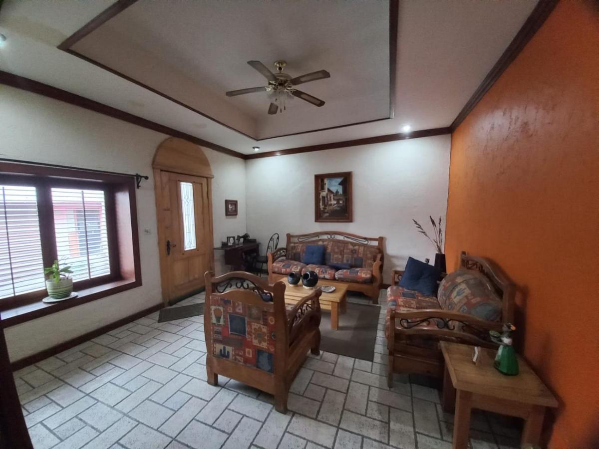 Home Stay Maria Hidalgo del Parral Extérieur photo